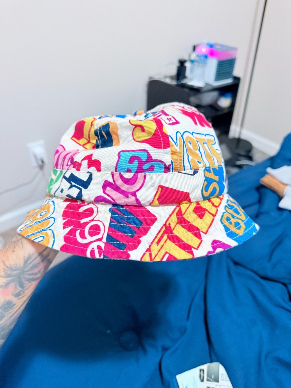 Supreme Multicolor Logo Print Bucket Hat - White Base